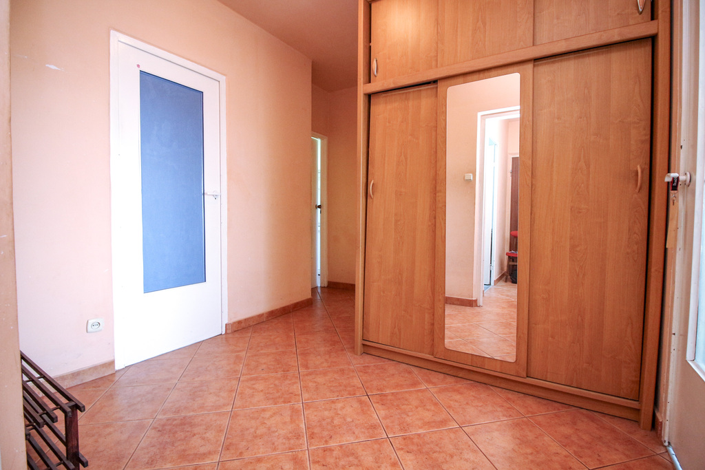 4 pokoje >>do remontu<< os. Pyrzyckie << (10)