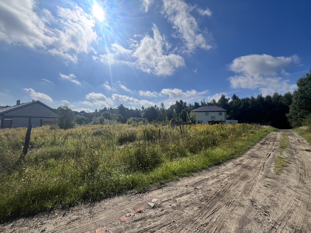 Idealna Działka Budowlana w Serce Natury! (3)