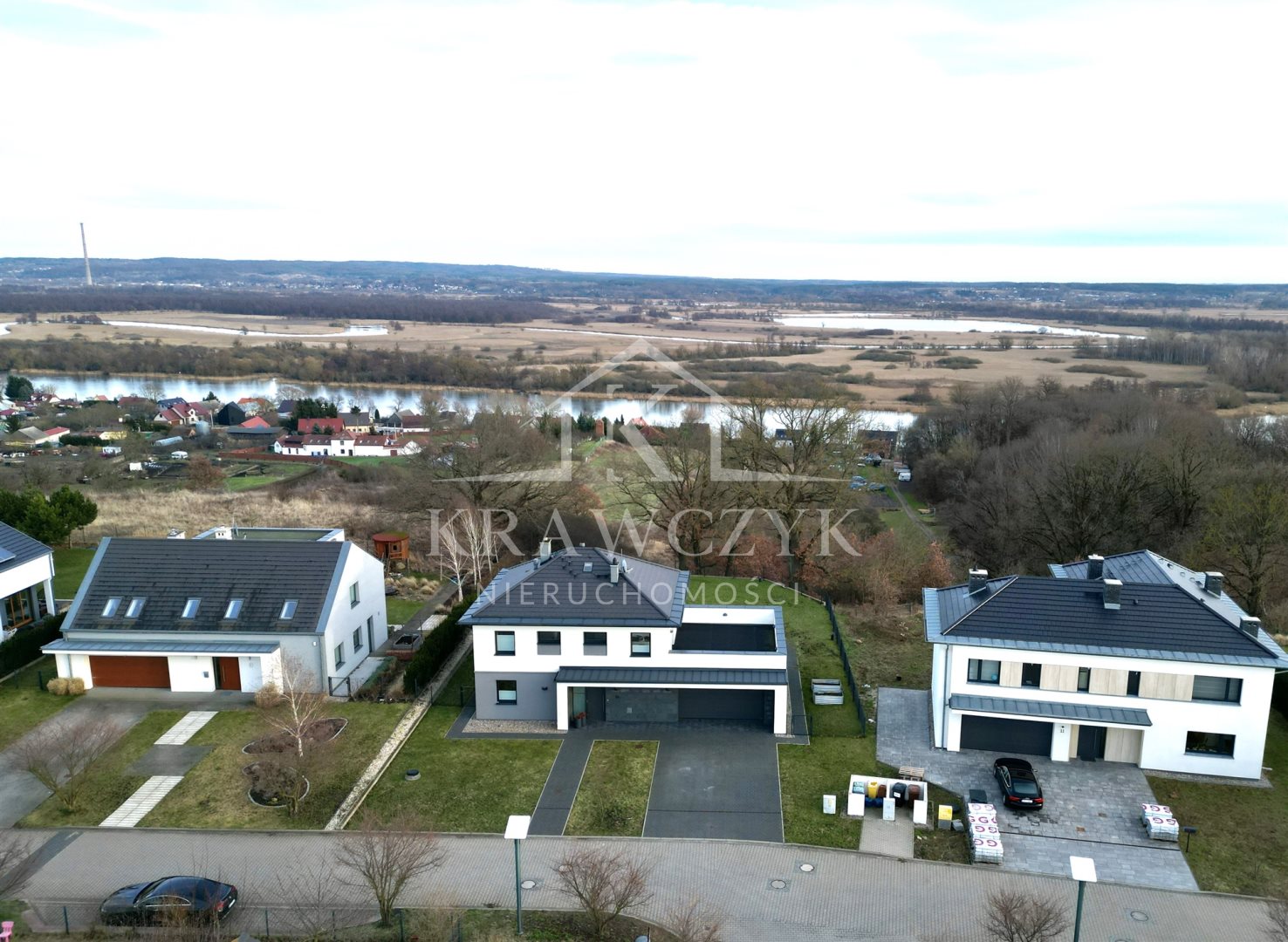 DOM Z WIDKIEM NA ODRĘ - 5pok. 234m2 - POLECAM (1)