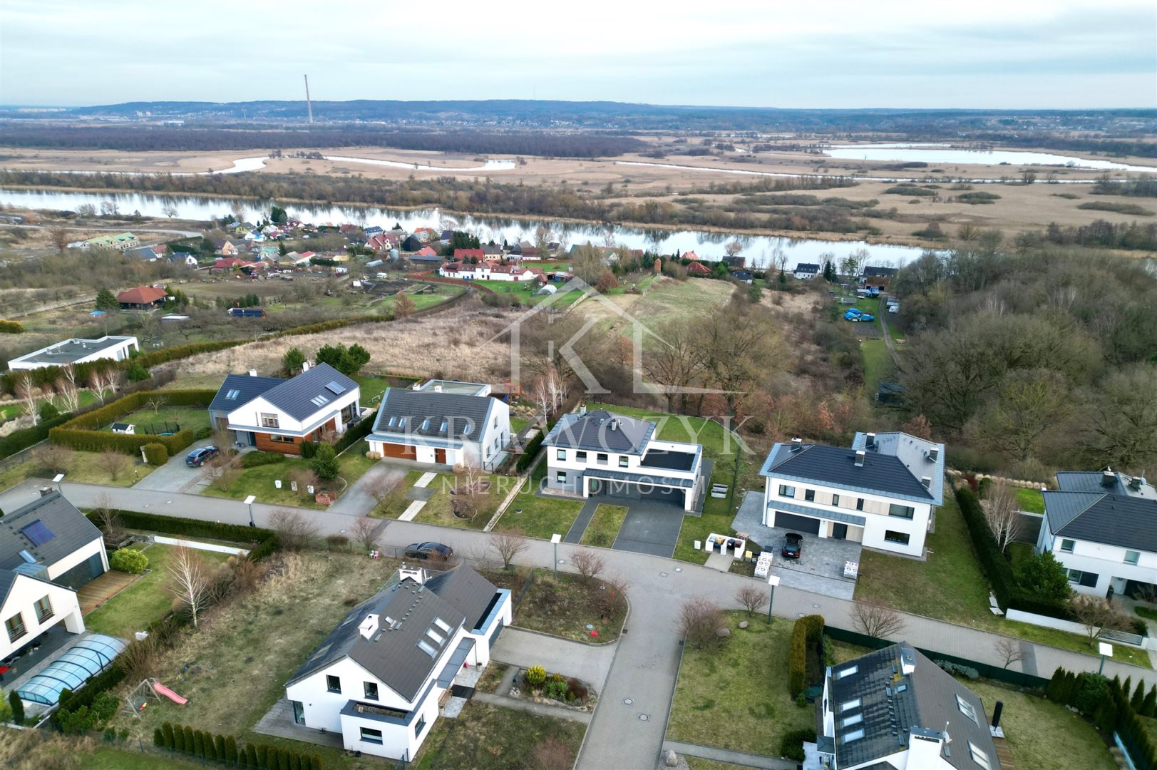 DOM Z WIDKIEM NA ODRĘ - 5pok. 234m2 - POLECAM (2)