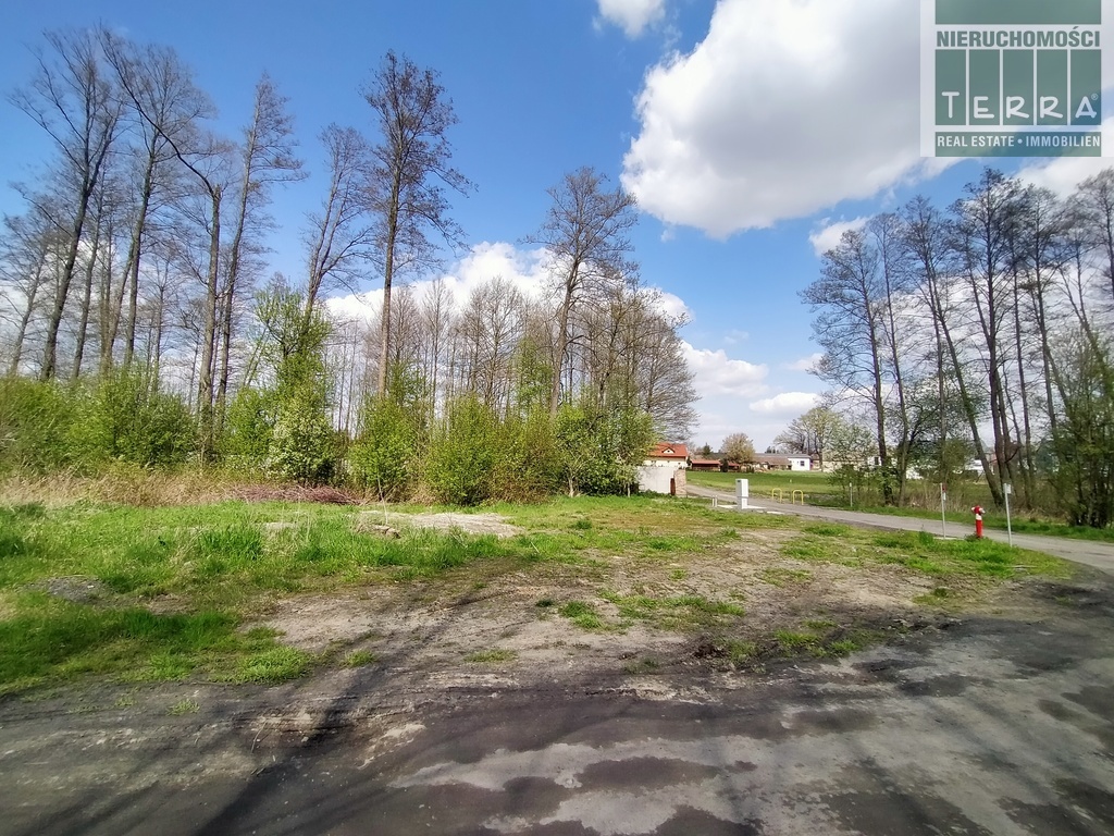 Działka z warunkami zabudowy - pełne uzbrojenie! (2)