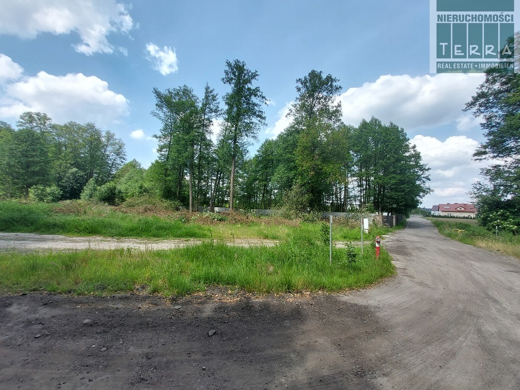Działka z warunkami zabudowy - pełne uzbrojenie! (3)