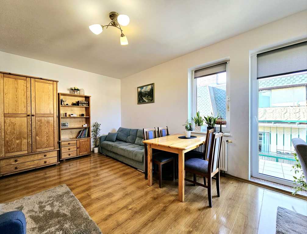 2 pokoje z dużym balkonem w spokojnej okolicy (2)