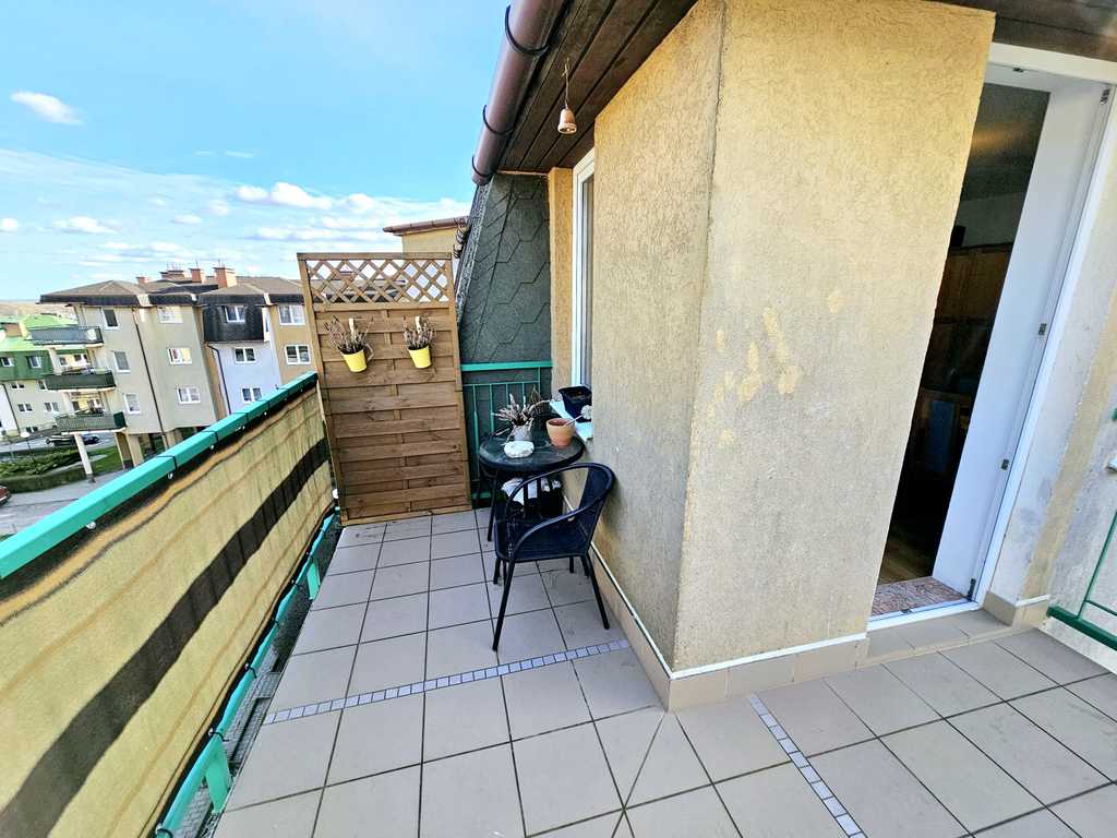 2 pokoje z dużym balkonem w spokojnej okolicy (3)