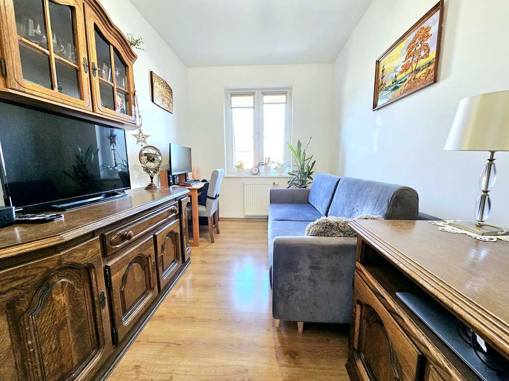 2 pokoje z dużym balkonem w spokojnej okolicy (4)