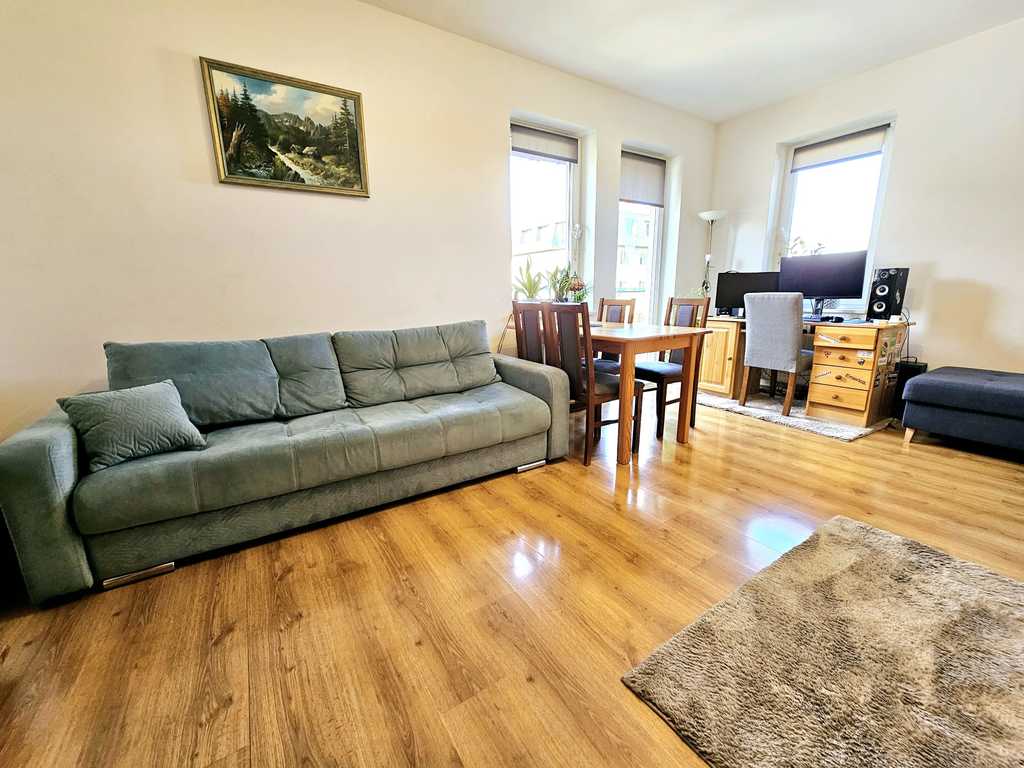 2 pokoje z dużym balkonem w spokojnej okolicy (1)