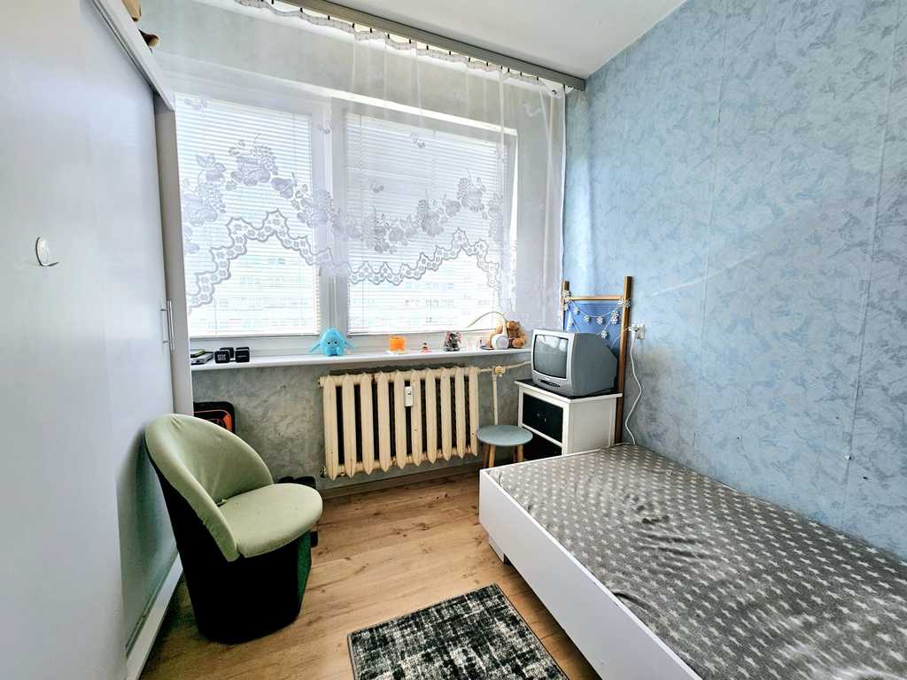 Duże 3 pokoje w centrum Polic (3)