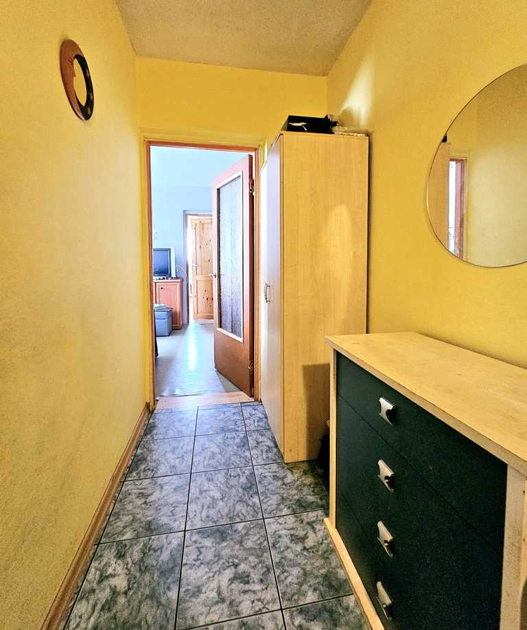 Duże 3 pokoje w centrum Polic (8)