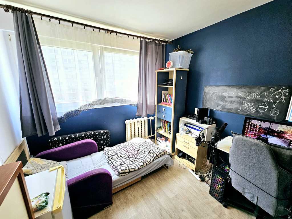 Duże 3 pokoje w centrum Polic (4)