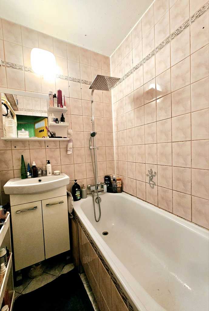 Duże 3 pokoje w centrum Polic (6)