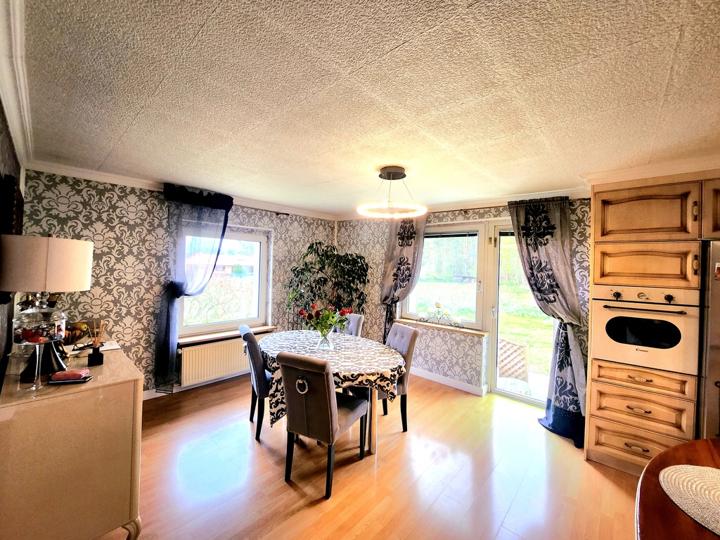 Dom w na dużej działce w Tanowie (1)