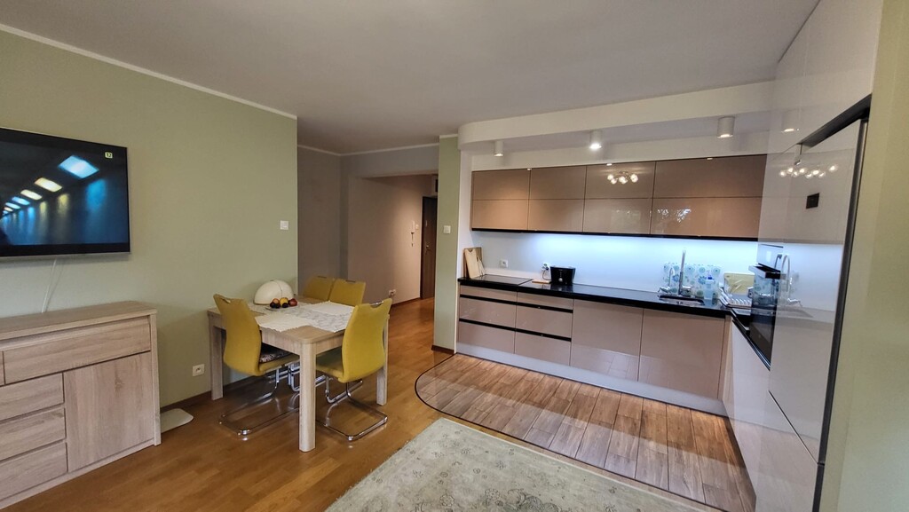 4 Pokoje na Nowym Mieście - 2 Balkony (2)