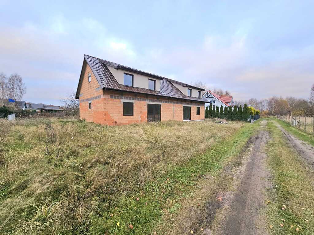 OKAZJA! Bliźniak w Trzebieży w surowym stanie ! (6)