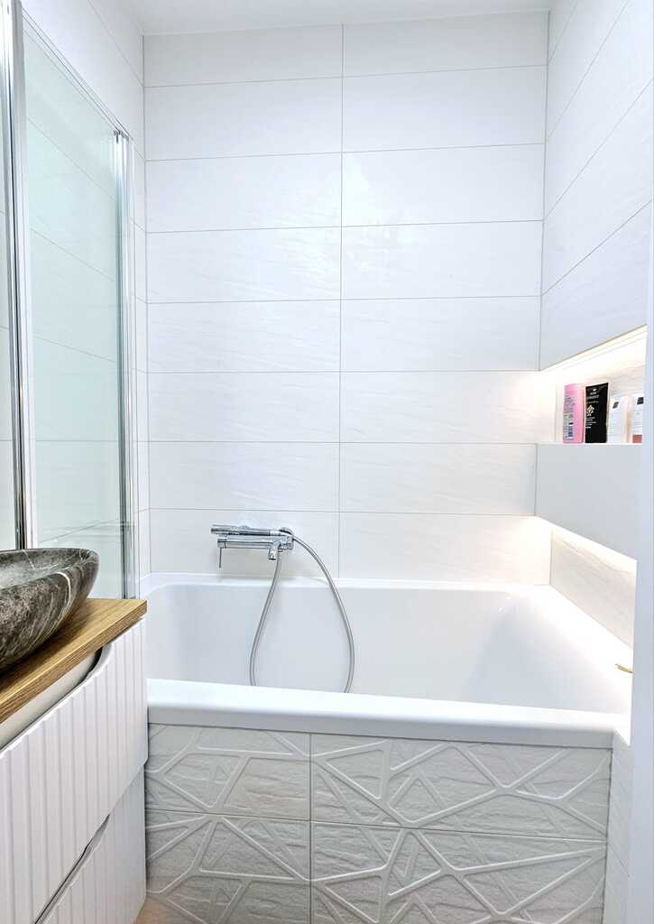 2 pok. po generalnym remoncie z pięknym widokiem! (8)