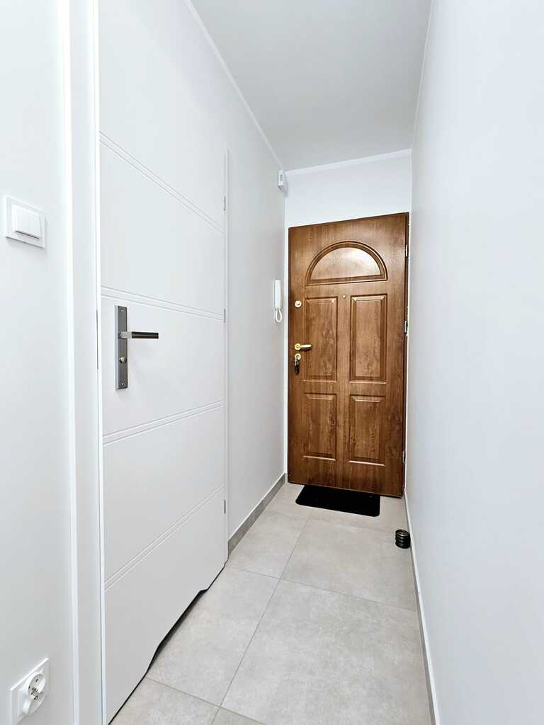 2 pok. po generalnym remoncie z pięknym widokiem! (9)