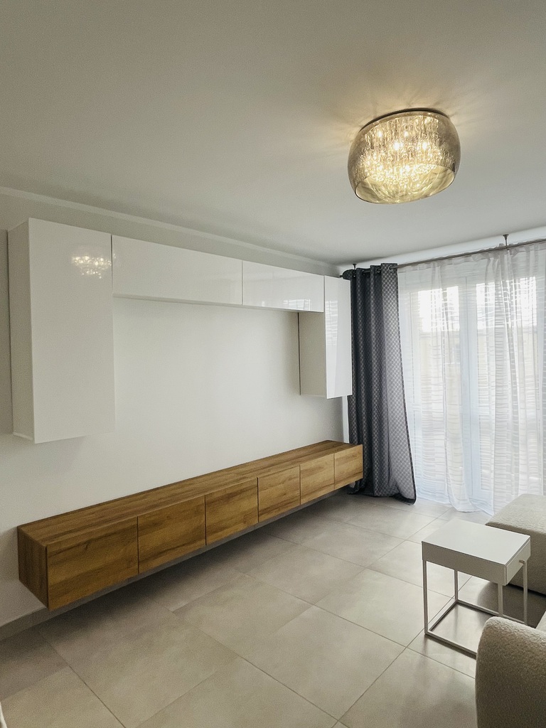 2 pok. po generalnym remoncie z pięknym widokiem! (2)