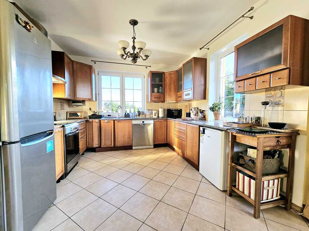 Dom pod samym lasem w Dobrej na dużej działce! (18)