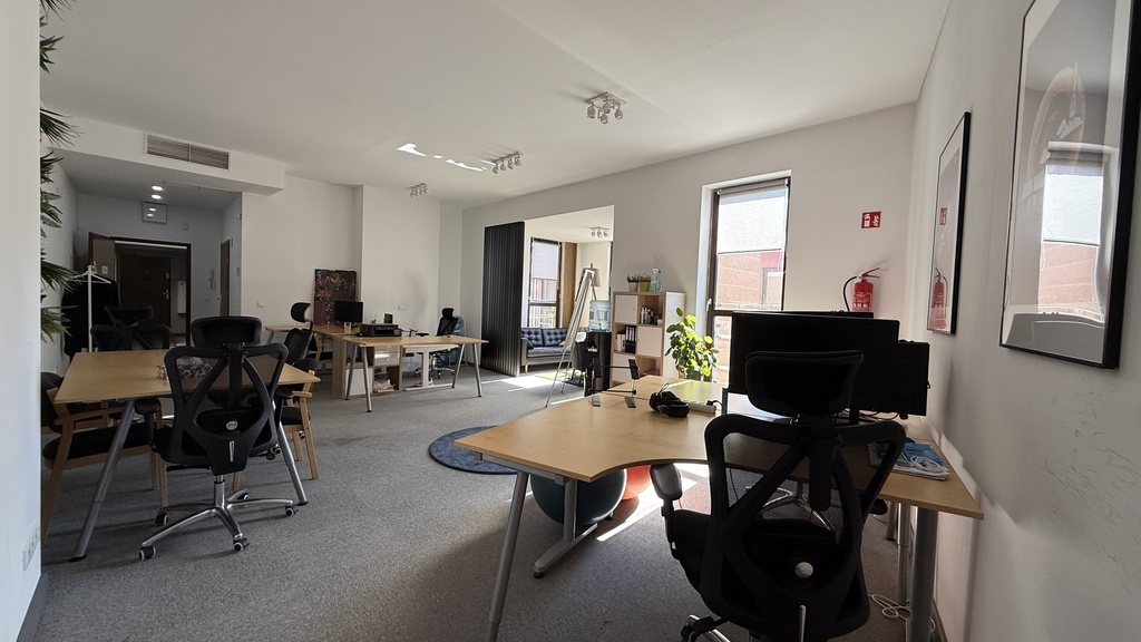 Lokal biurowy w centrum 62,5 m2 w budynku kl. A+ (5)