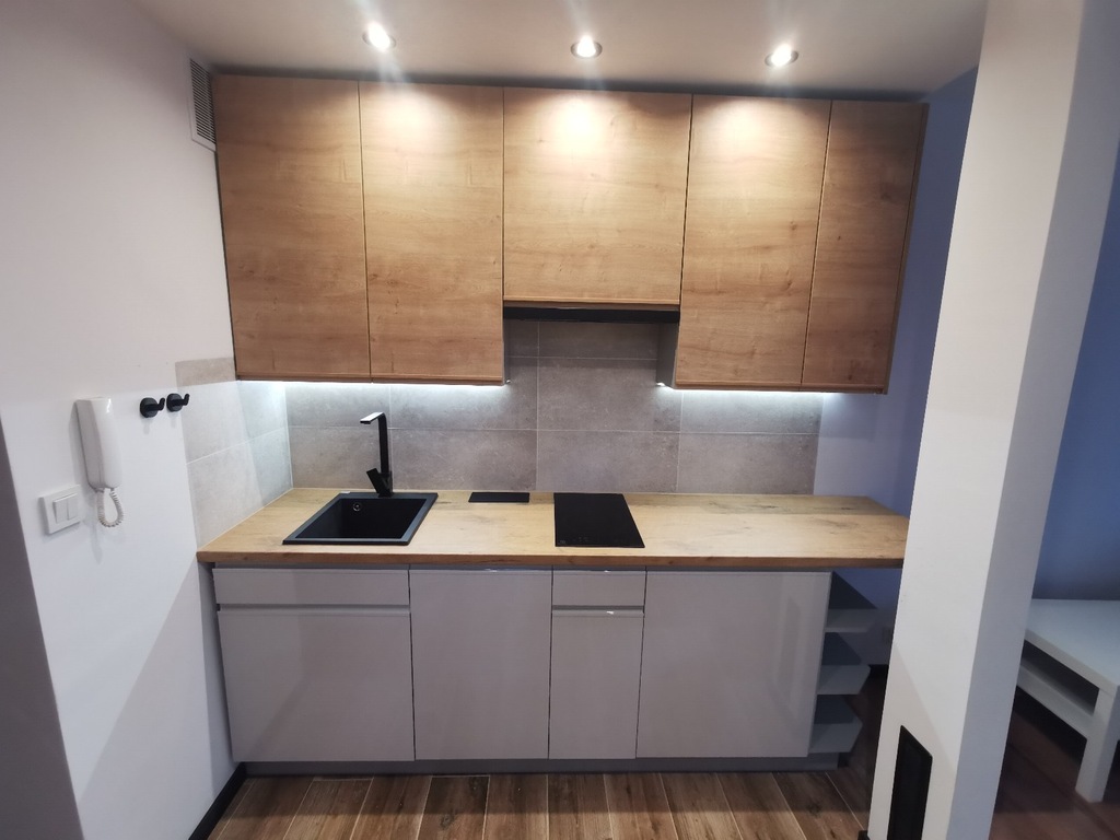 Słoneczna kawalerka na Pomorzanach! (8)