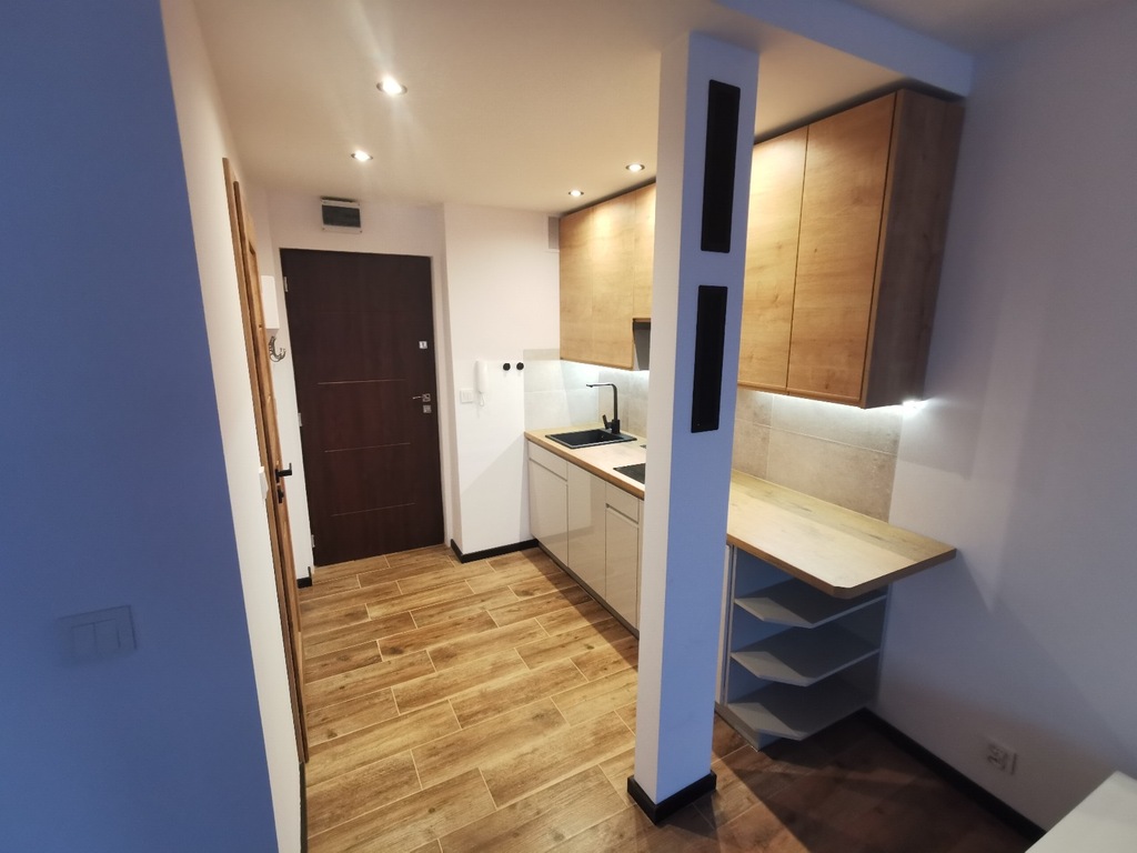 Słoneczna kawalerka na Pomorzanach! (7)