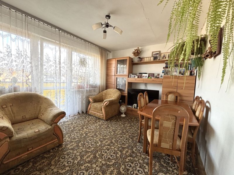 Mieszkanie 3 pokoje w cichej okolicy Polic. (1)