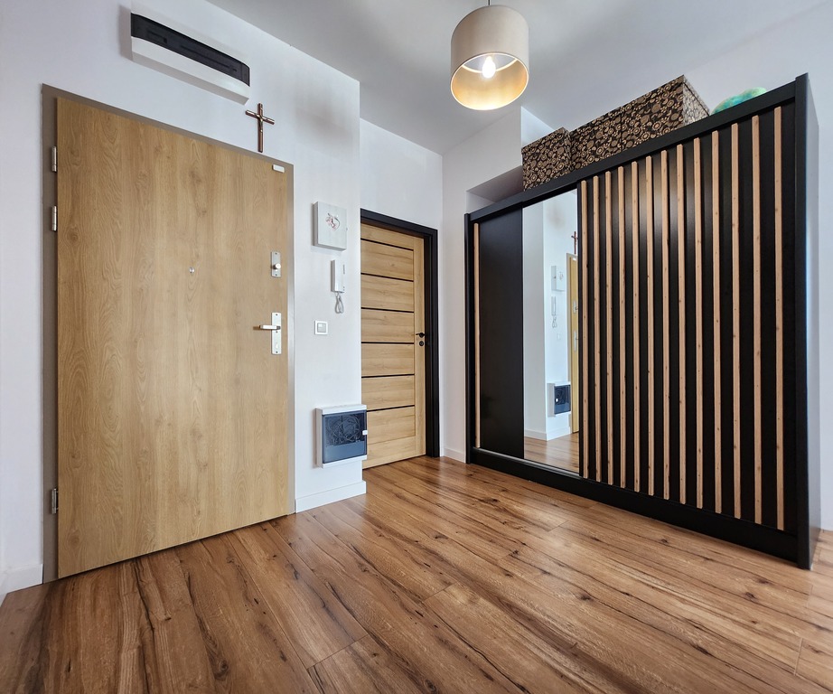 Apartament +ogródek+2 garaże- ul. Ostrowska (9)