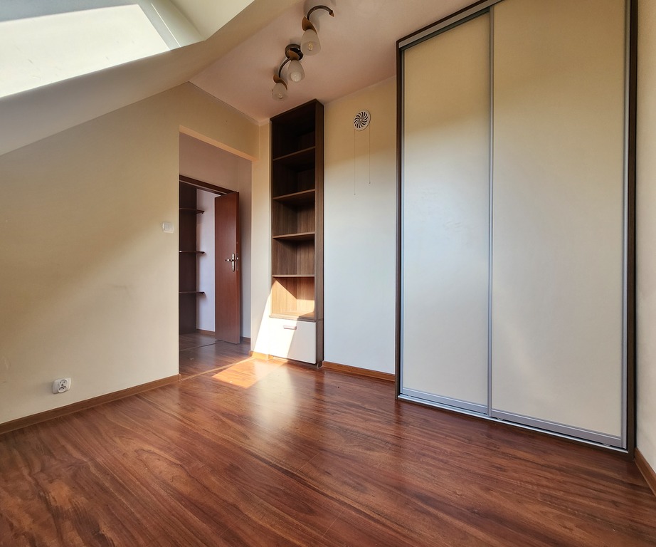 Dwupoziomowe mieszkanie z balkonem- Os. Bukowo (8)