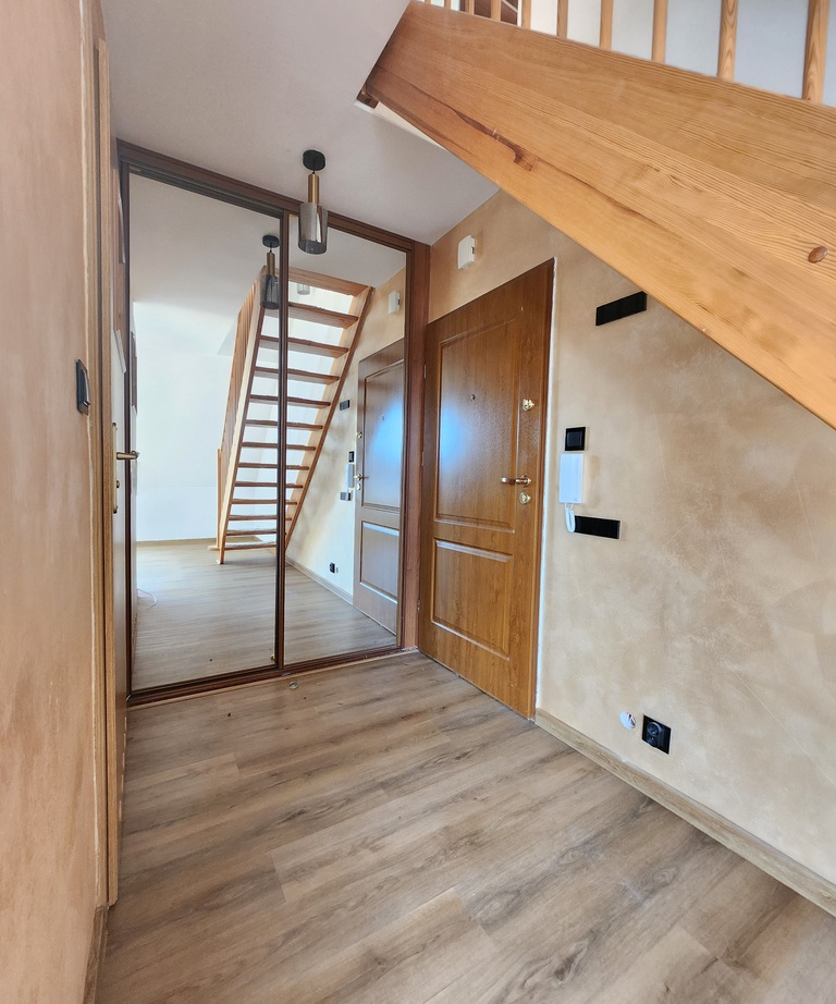 Dwupoziomowe mieszkanie z balkonem- Os. Bukowo (10)