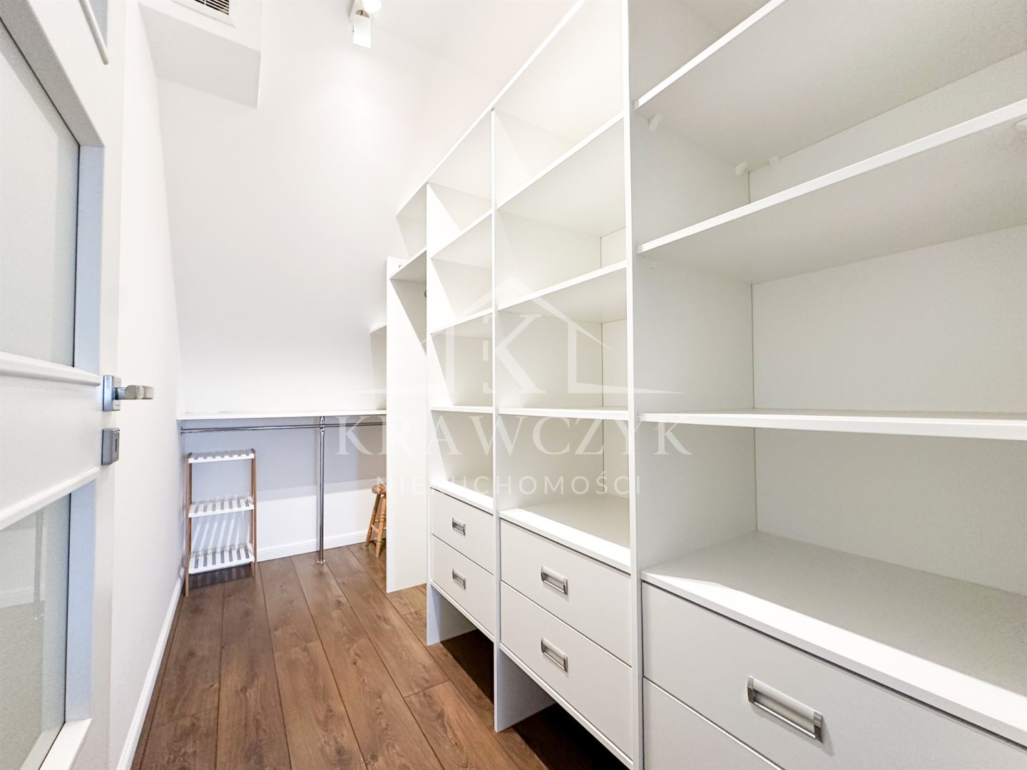 Osiedle zamknięte, miejsce post., komórka lokators (13)