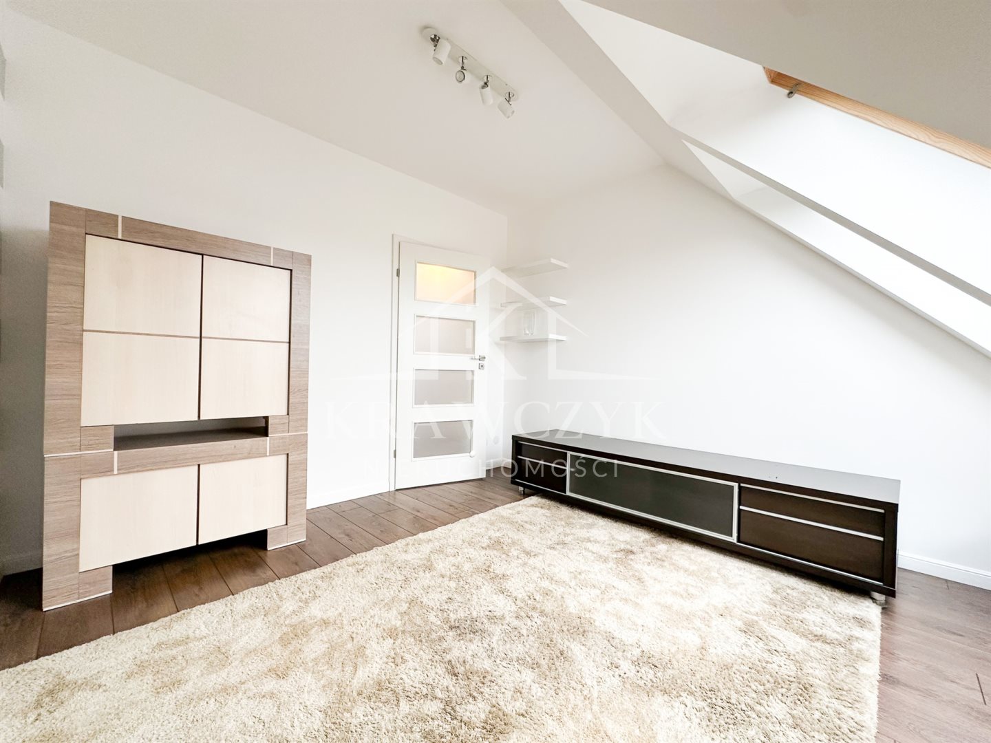 Osiedle zamknięte, miejsce post., komórka lokators (6)