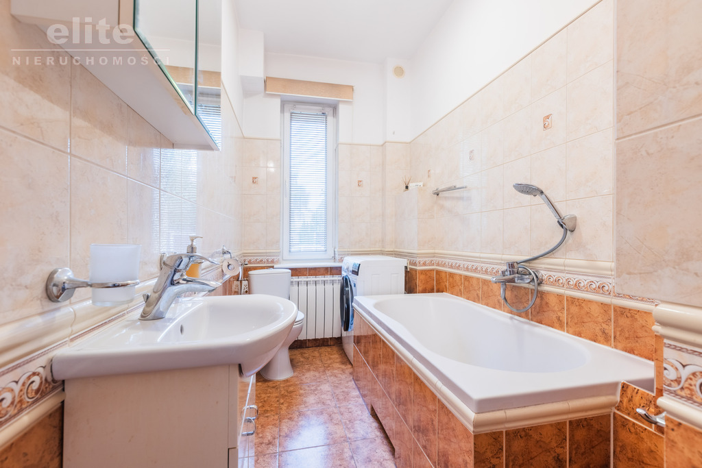 Na sprzedaż 3 pokoje z balkonem - POGODNO (11)