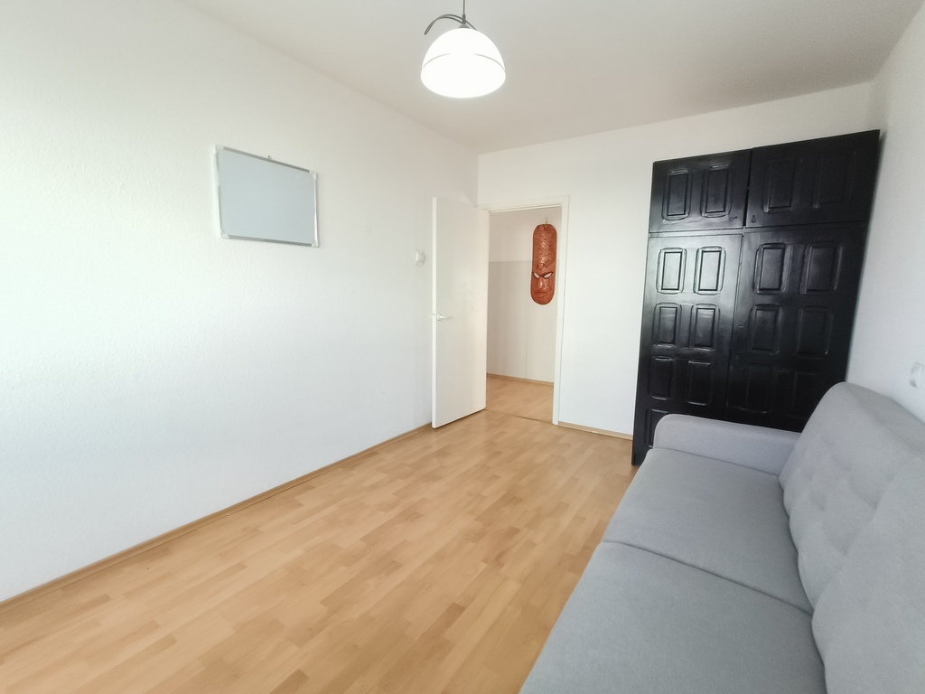 Na sprzedaż 3-pokojowe mieszkanie – os. Kaliny. (1)