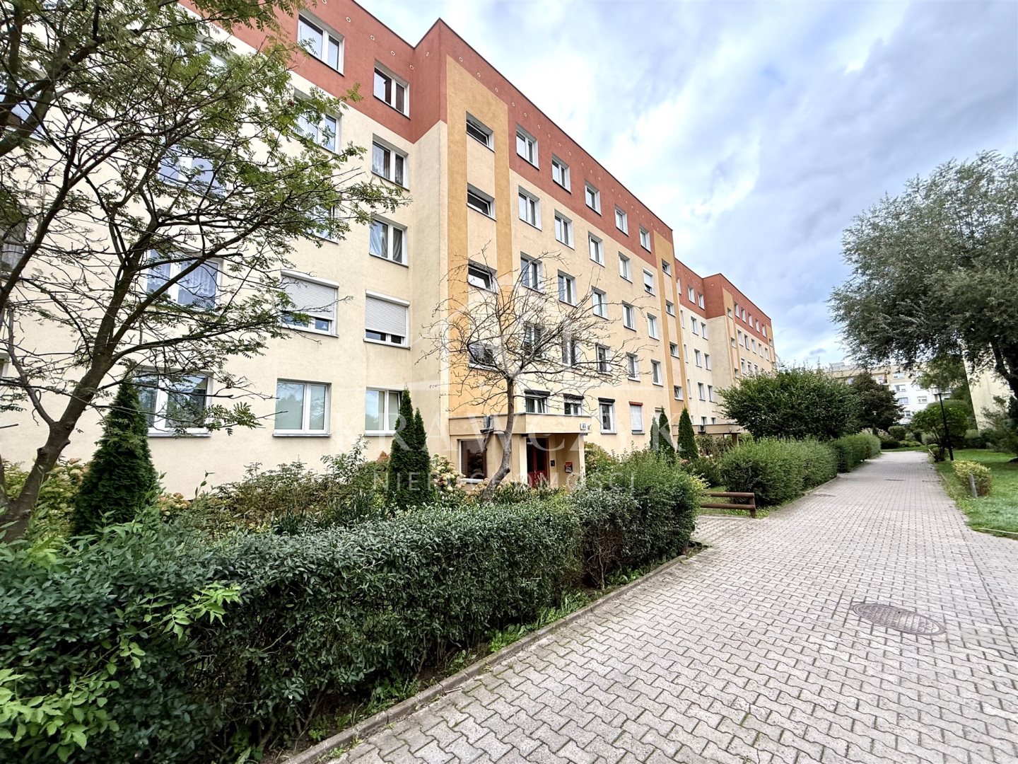 POGODNO, 2pok. balkon, piwnica, NISKI BLOK  (14)