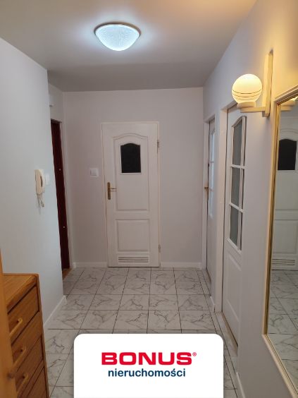 Trzy pokoje na Gumieńcach (2)