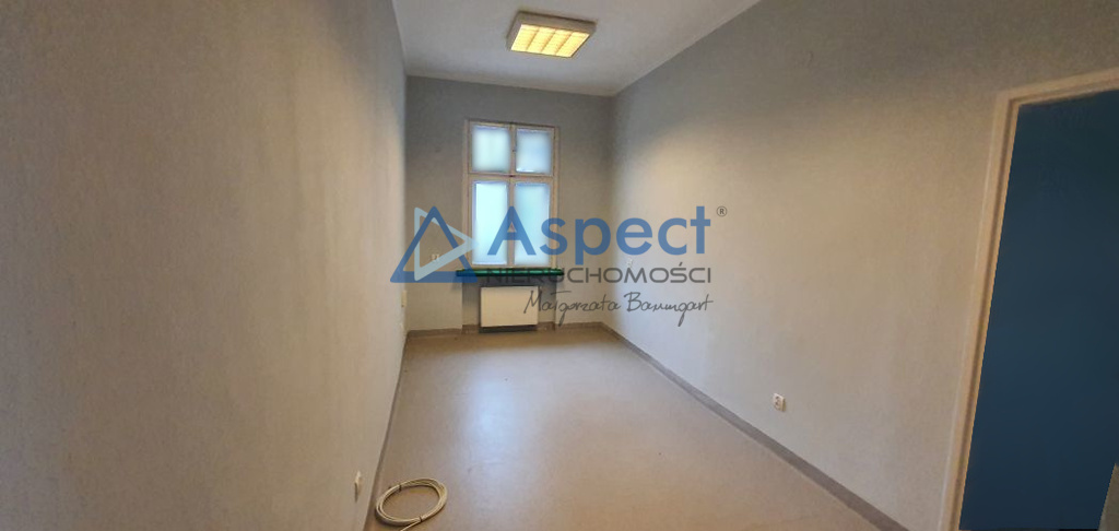 Wynajem - biuro 33,2 m2, Centrum (2)