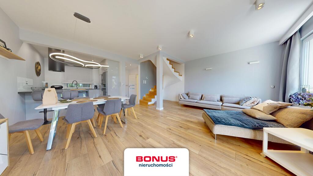 Piękny dom w cichej i zielonej części Bezrzecza! (2)