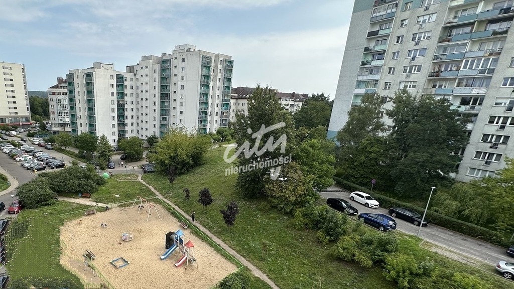 3-pok mieszkanie, balkon - z dużym potencjałem (14)