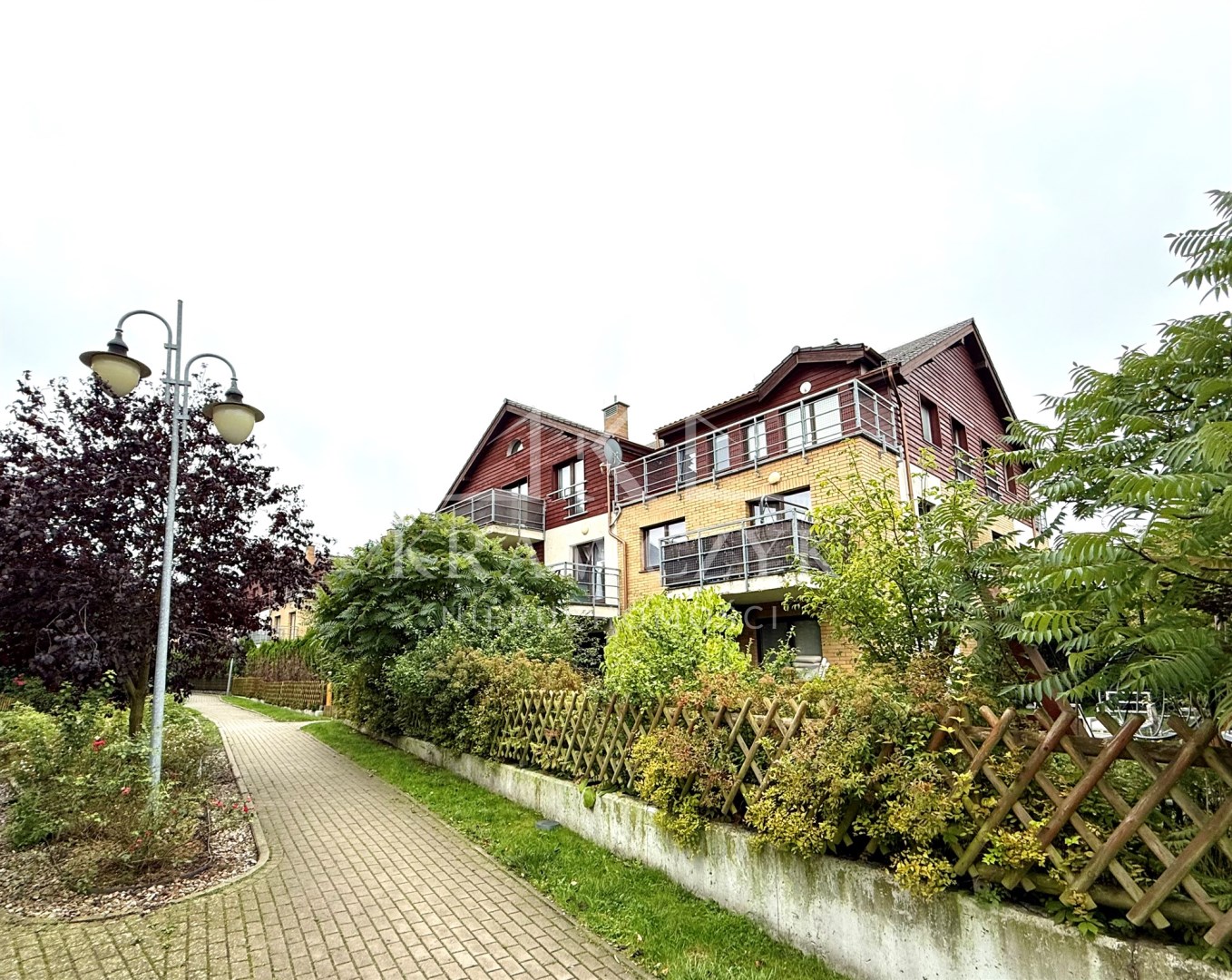 Warszewo 4pok.79,2m2-tarasy-garaze-piwnica-strych (20)