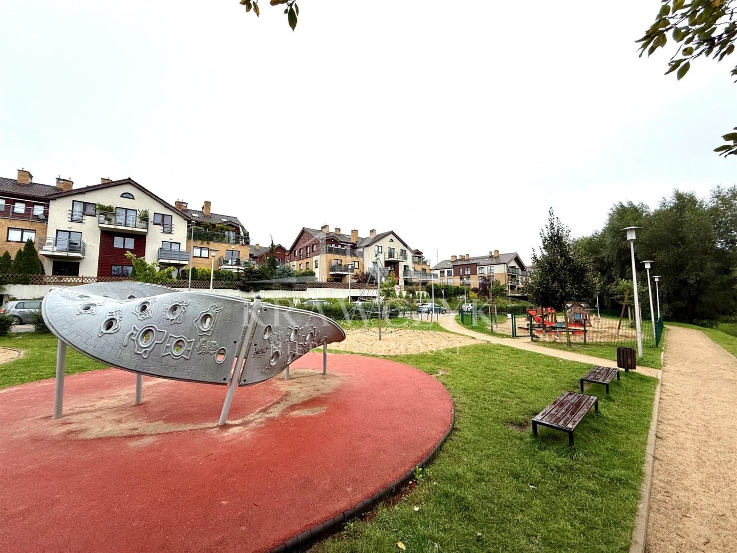 Warszewo 4pok.79,2m2-tarasy-garaze-piwnica-strych (21)