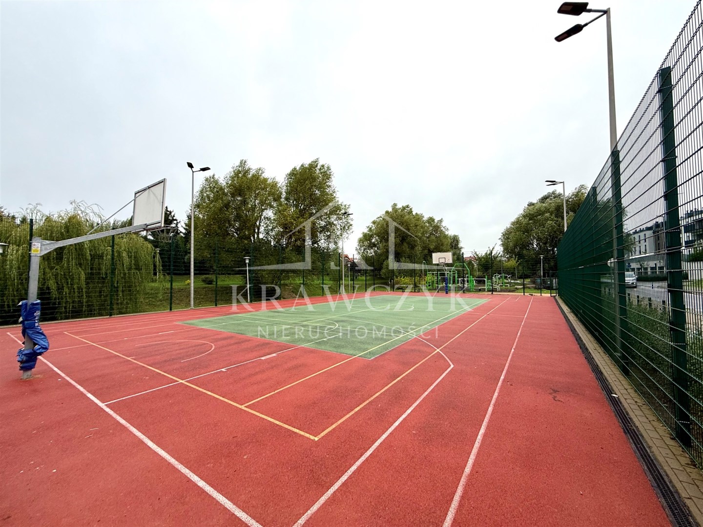 Warszewo 4pok.79,2m2-tarasy-garaze-piwnica-strych (22)