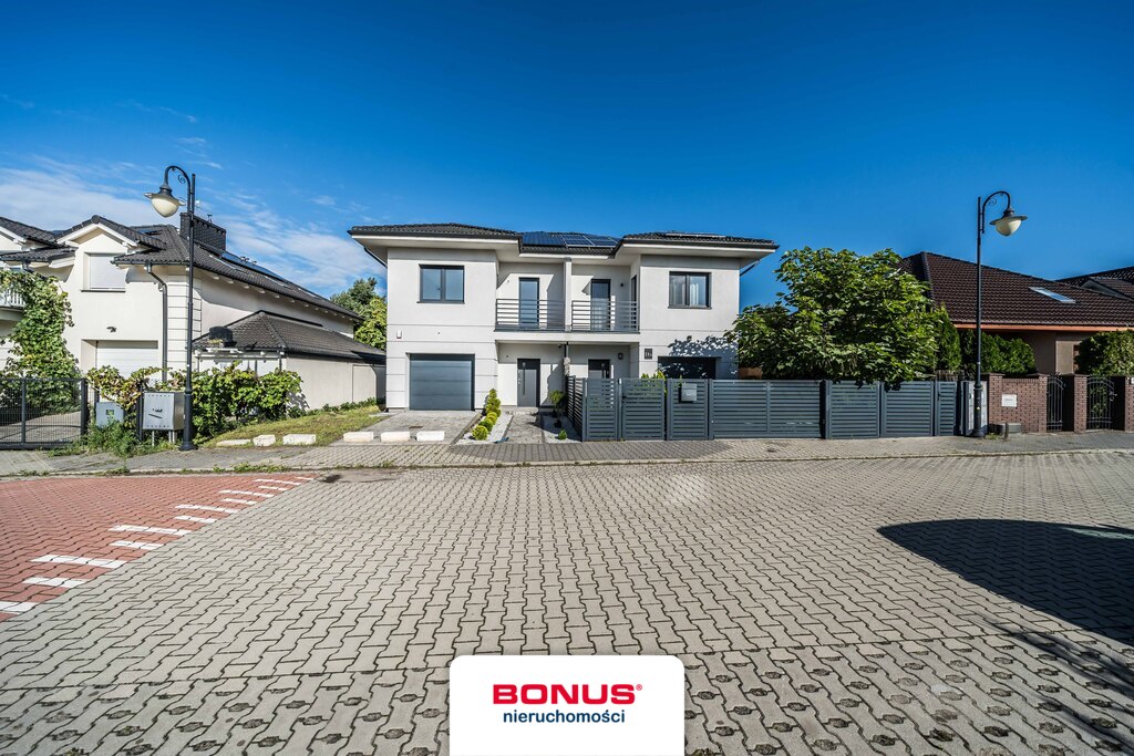 Bliźniak z garażem, zamknięta ulica z pozbruku (2)