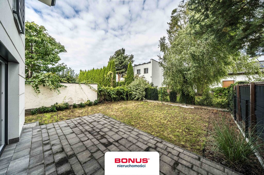 Bliźniak z garażem, zamknięta ulica z pozbruku (6)