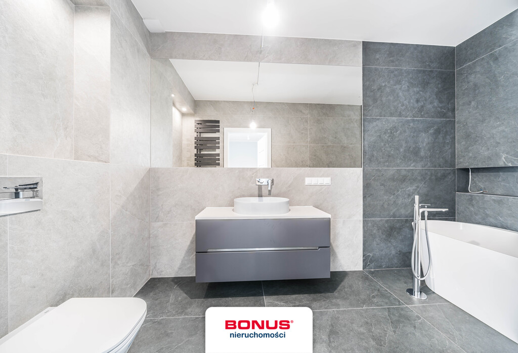 Bliźniak z garażem, zamknięta ulica z pozbruku (11)