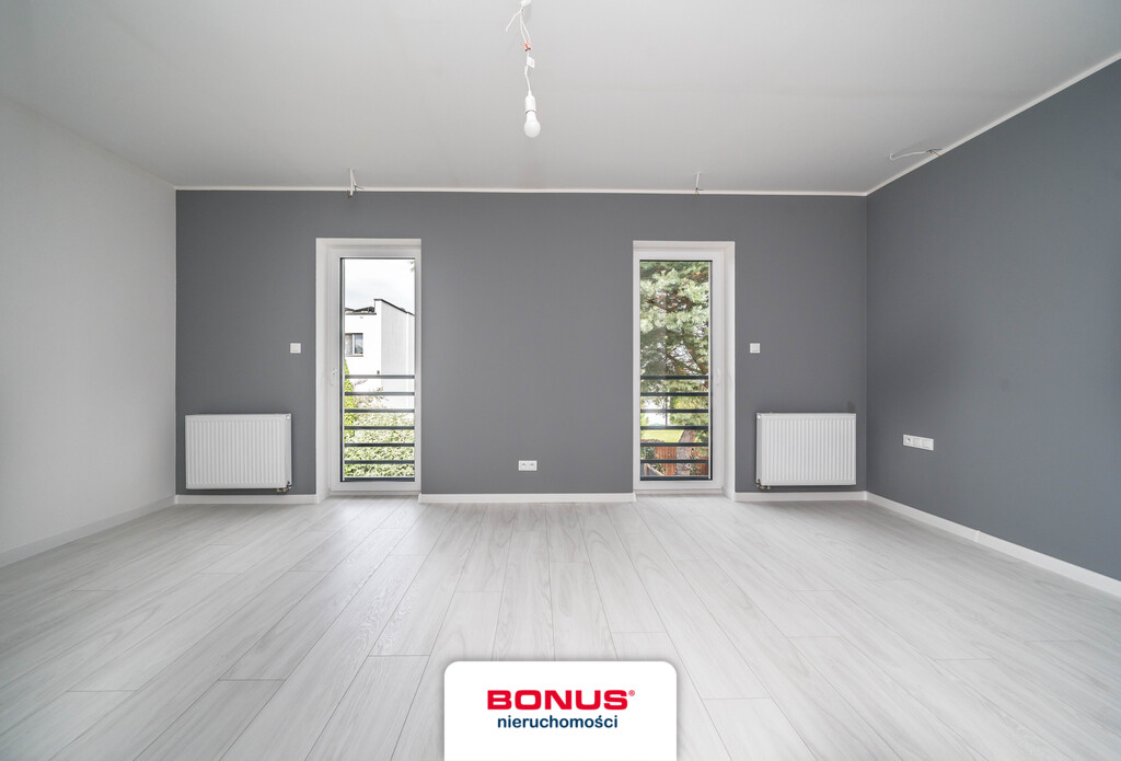 Bliźniak z garażem, zamknięta ulica z pozbruku (23)