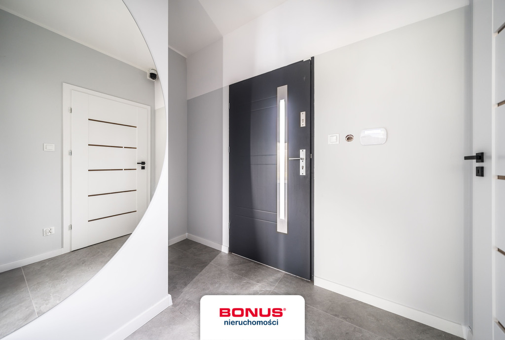 Bliźniak z garażem, zamknięta ulica z pozbruku (25)