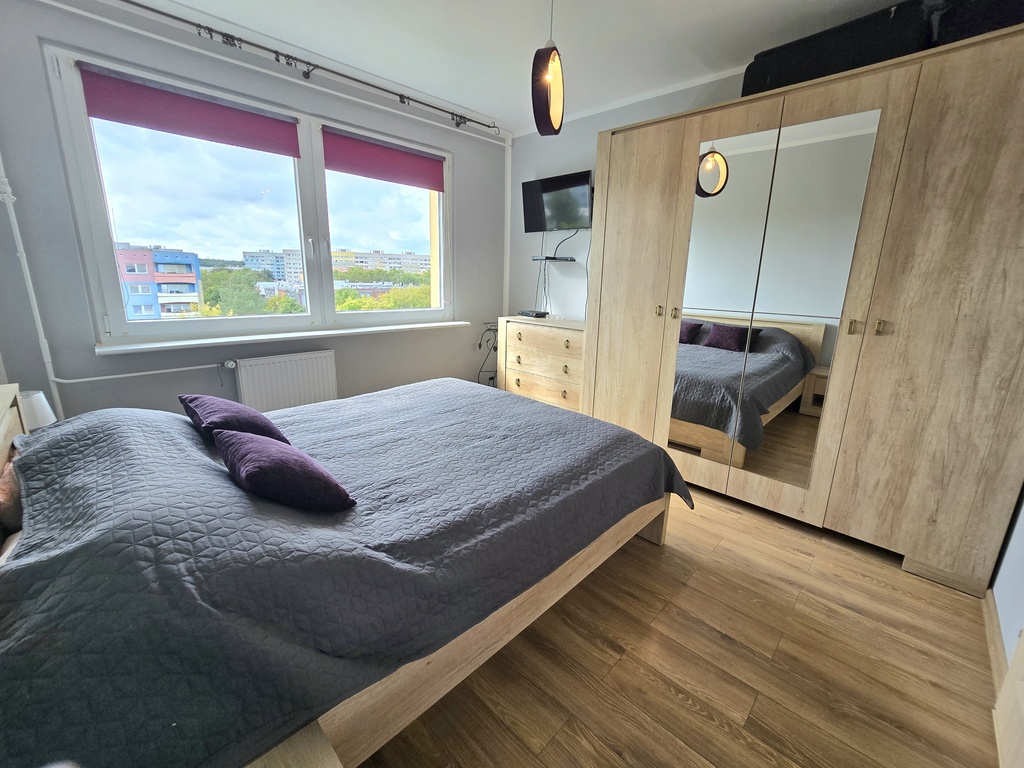 Przestronne mieszkanie w centrum Polic (13)