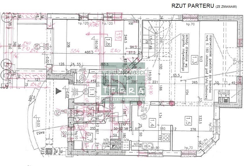 Uroczy dom na przedmieściach. (30)