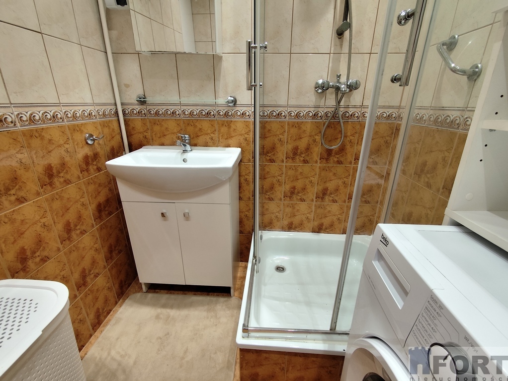 Do wynajmu dwa pokoje - okolice Galaxy. (10)