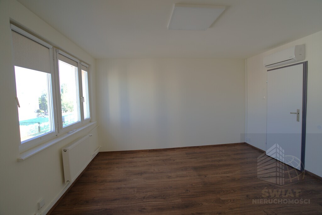 Biuro 36m media w cenie (5)