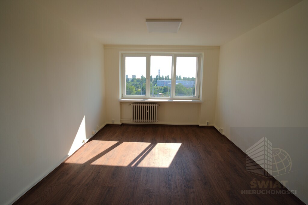 Biuro 36m media w cenie (12)